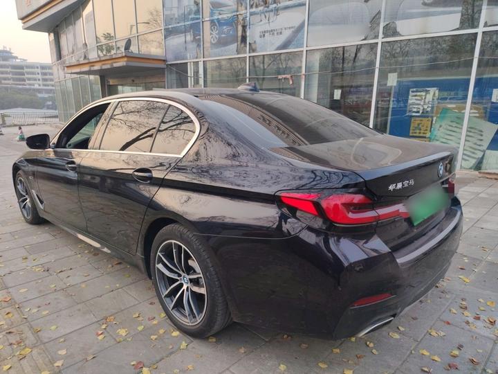 5 Series EV 2022 535Le Pioneer M Sport Package photo 4
