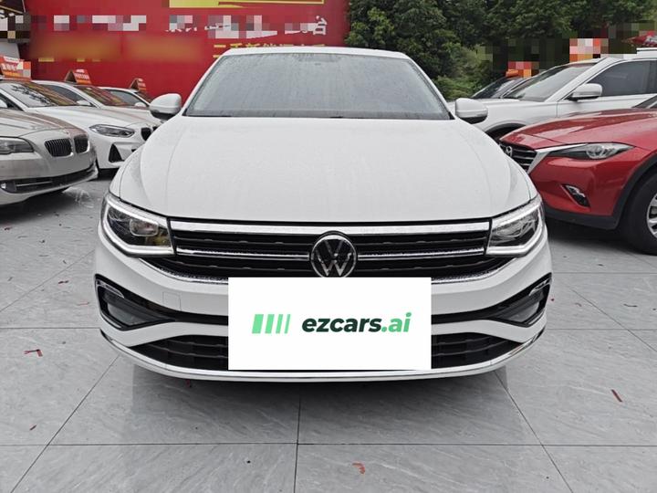 Bora 2023 200TSI DSGPRO photo 2