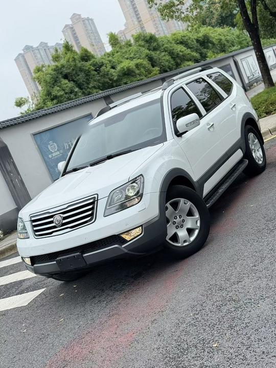 2015 3.8L Luxury IV photo 2