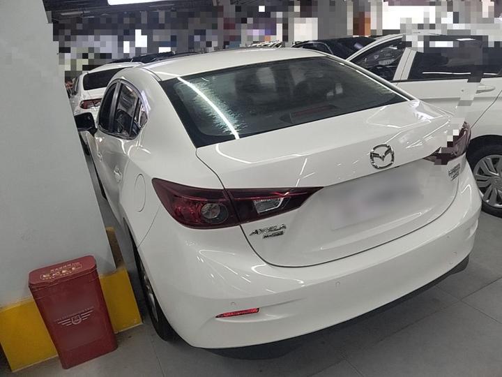 3 Axela 2017 Sedan 1.5L AT Comfort China V photo 4