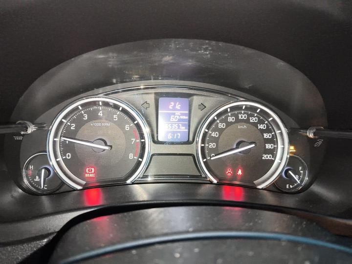 2015 1.6L MT photo 8