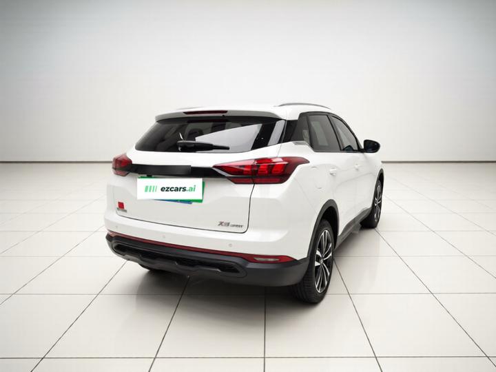 BAIC X3 2021 1.5T MT Honor photo 6