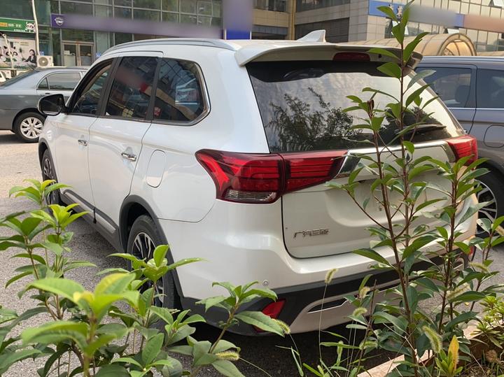 Outlander 2019 2.4L AWD Enjoy 5-Seater China V photo 7
