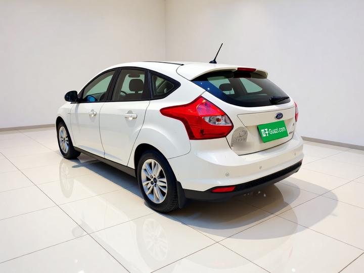 Focus 2015 Hatchback 1.6L AT Comfort photo 4