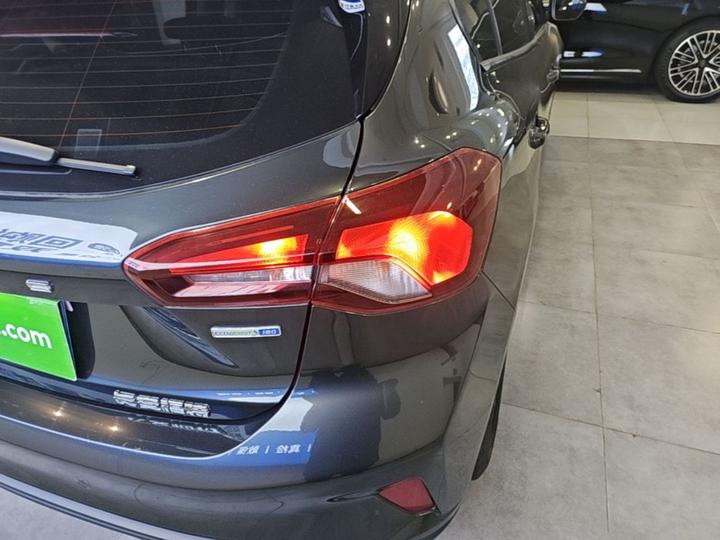 Focus 2022 Hatchback EcoBoost 180 AT photo 7