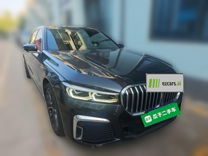 7 Series 2021 740Li Leading M Sport Package photo 3