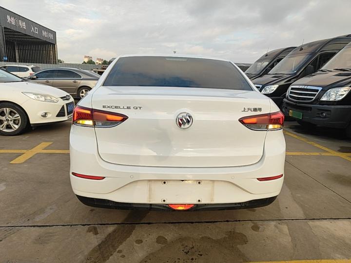 Excelle 2021 Facelift Classic 1.5L AT Elite photo 3