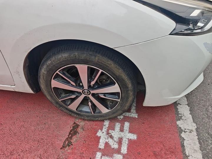 2016 1.6L CVT photo 8