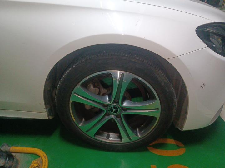 E-Class 2018 E 200 L Sport photo 8