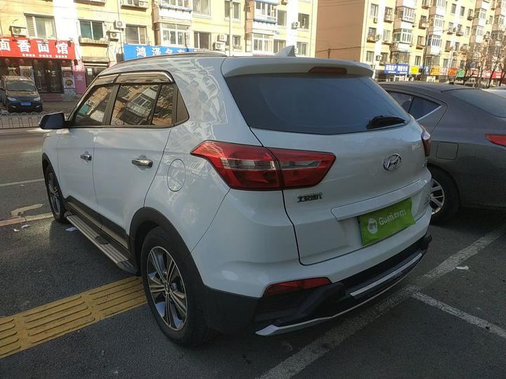 ix25 2015 1.6L AT RWD Smart GLS photo 4