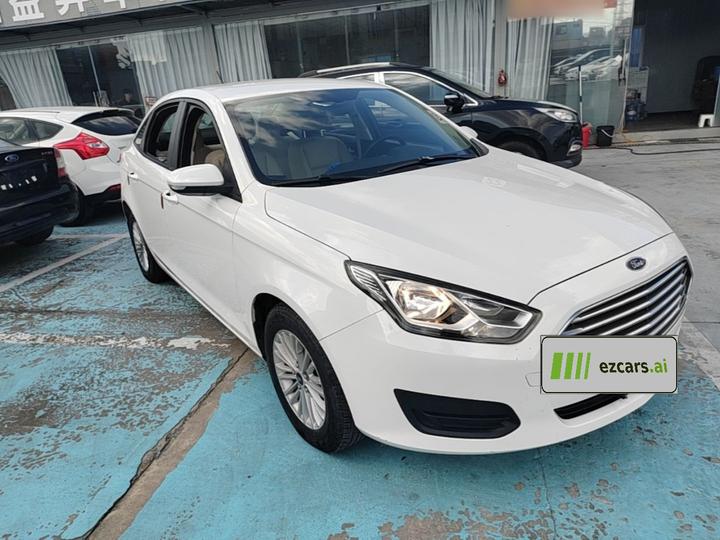 Escort 2017 Facelift 1.5L MT Comfort photo 3