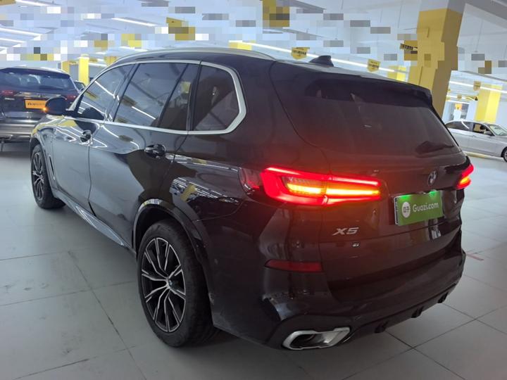 X5 2022 Facelift xDrive 30Li Exclusive M Sport Package photo 4