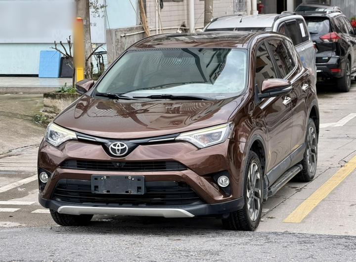 RAV4 2016 2.5L AT AWD Elite photo 2