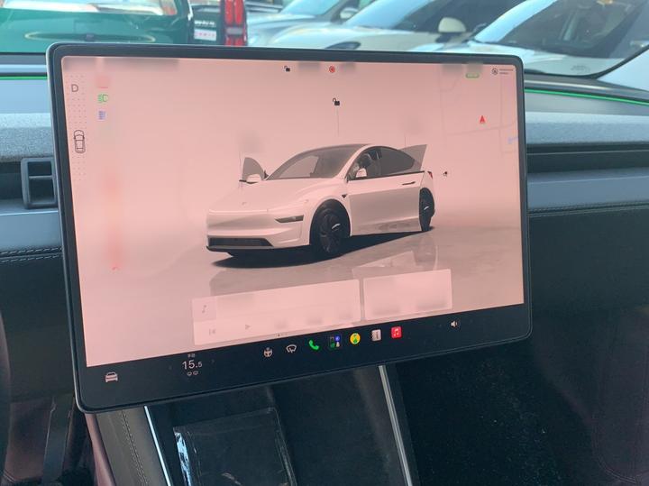Model Y 2025 RWD photo 5