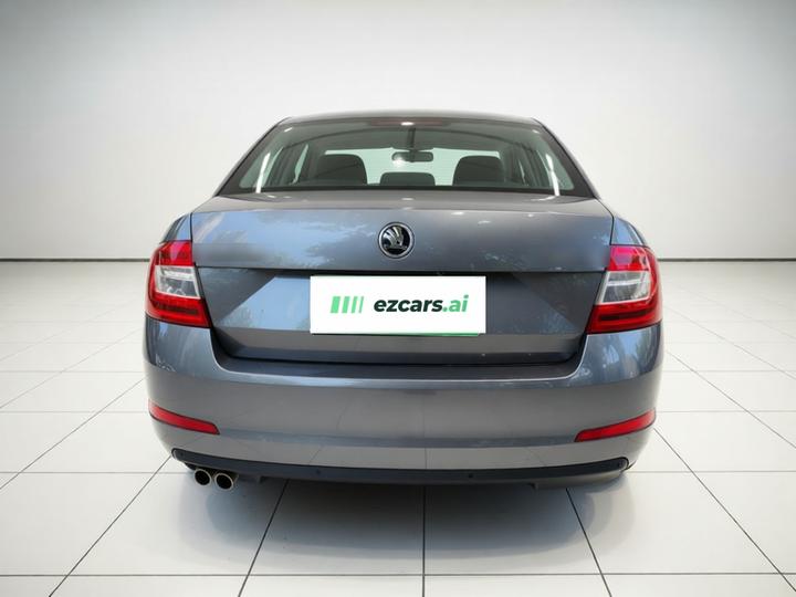 Octavia 2015 1.6L AT photo 5