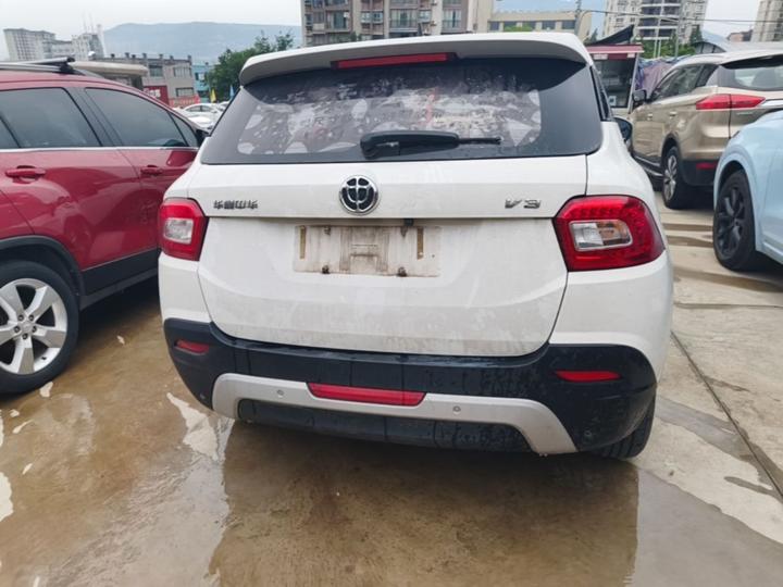 Zhonghua V3 2015 1.5L MT Smart photo 3