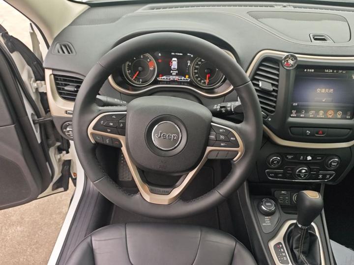Cherokee 2016 2.4L Smart photo 6