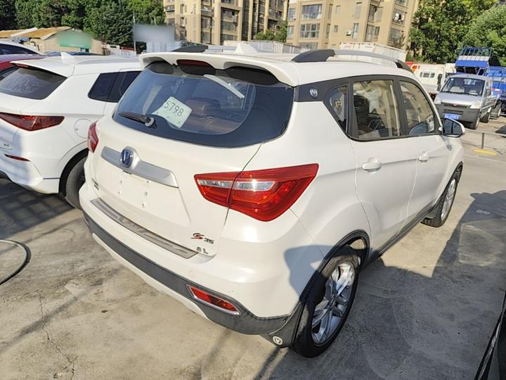 CS35 2017 1.6L MT Luxury photo 4