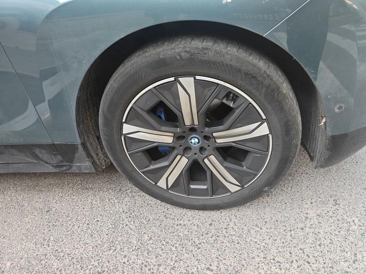 iX 2022 xDrive40 photo 8
