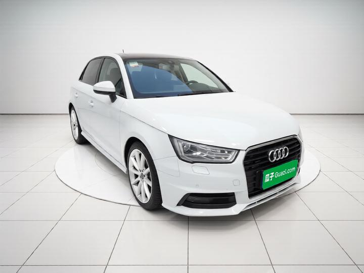 A1 2016 30 TFSI Sportback S Line Sport photo 3