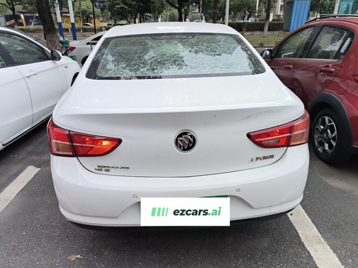 Verano 2015 Sedan 15S AT Progressive photo 5