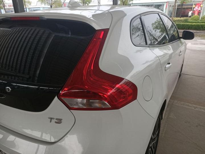 V40 2017 T3 photo 7