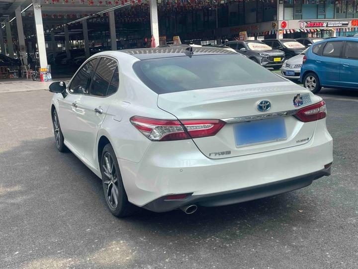 Camry 2021 Hybrid 2.5HG Luxury photo 3