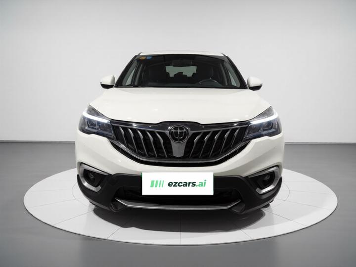 Zhonghua V3 2017 1.5L AT Smart photo 2
