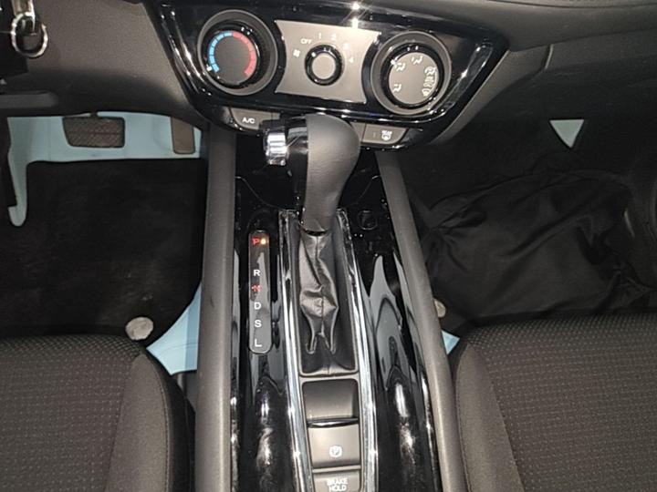 Vezel 2020 1.5L CVT Elite photo 8