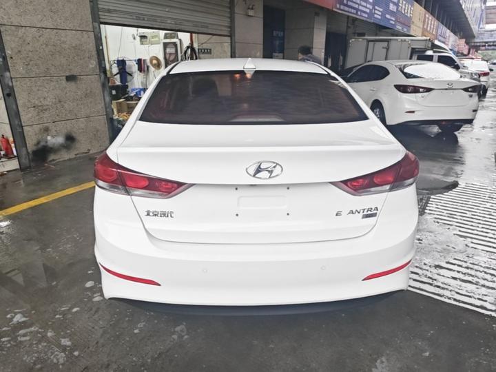 Elantra 2016 1.6L AT Smart Elite photo 5