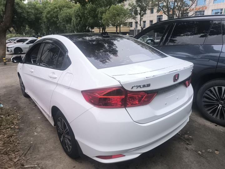 2019 1.5L CVT photo 4