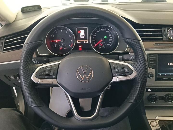 2017 380TSI RWD photo 6