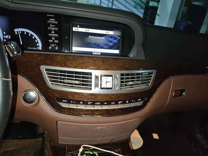S-Class 2012 S 300 L Premium Grand Edition photo 5