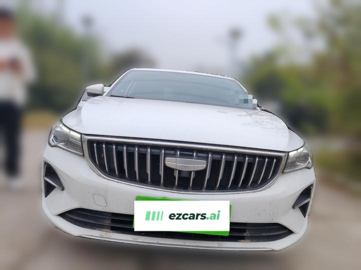 Emgrand 2025 4 1.5L CVT Flagship photo 2