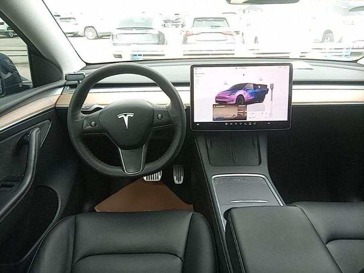 Model Y 2022 Long Range AWD photo 6