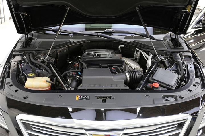 CT6 2017 28T Platinum photo 2