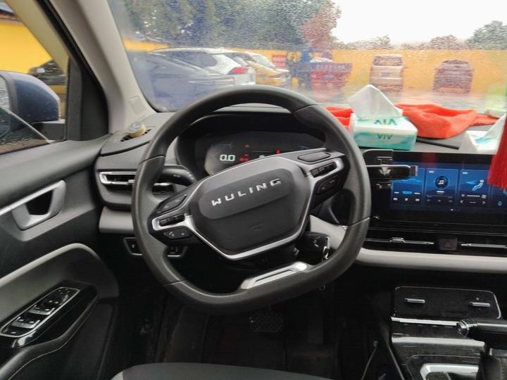 Wuling 2020 1.5T CVT Elite photo 3