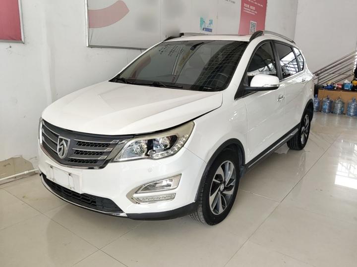 560 2016 1.5T MT Luxury