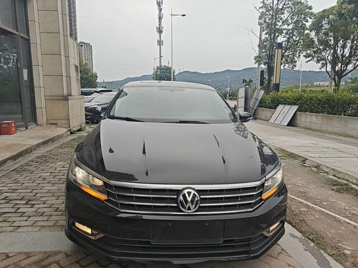 Passat 2016 330TSI DSG photo 2