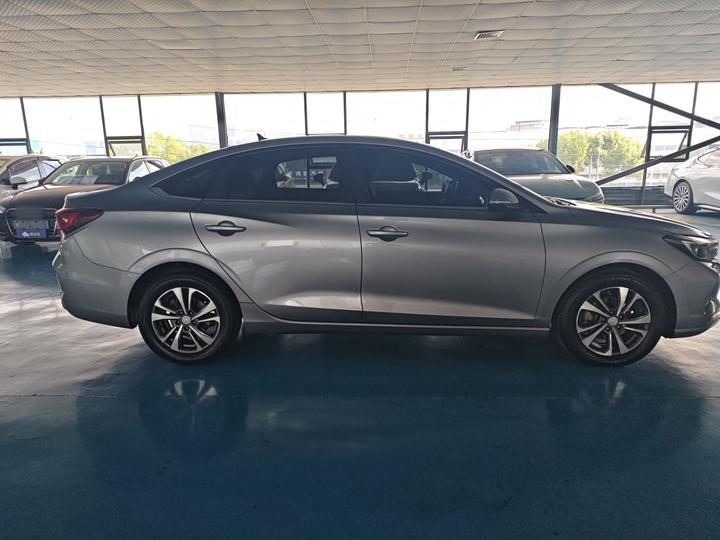 Eado 2020 PLUS 1.6L GDI CVT Luxury photo 3