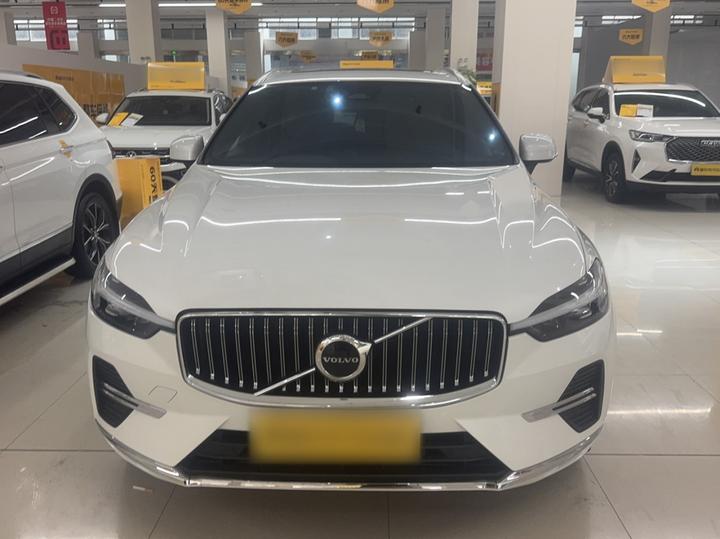 XC60 2022 B5 AWD Luxury photo 2