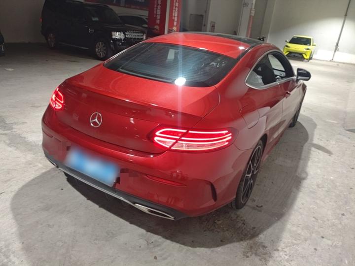 C-Class Imported 2019 C 260 4MATIC Coupe photo 4