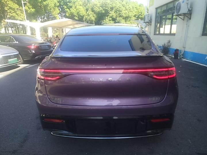 HIMA Luxeed R7 2024 EV 667km Max photo 5