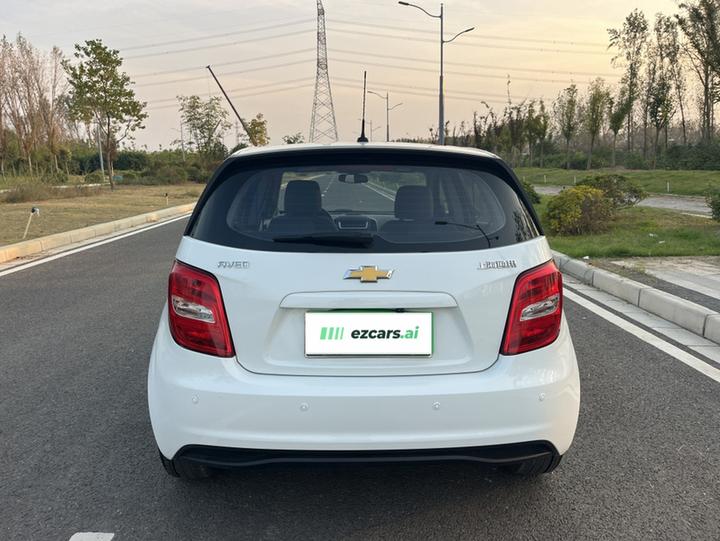 2014 Hatchback 1.4SL AT Fashion photo 3