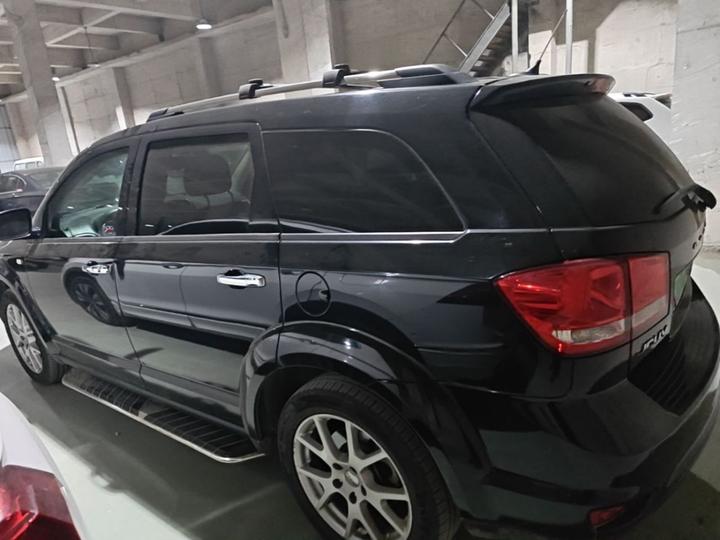 Dodge 2013 2.4L RWD photo 3