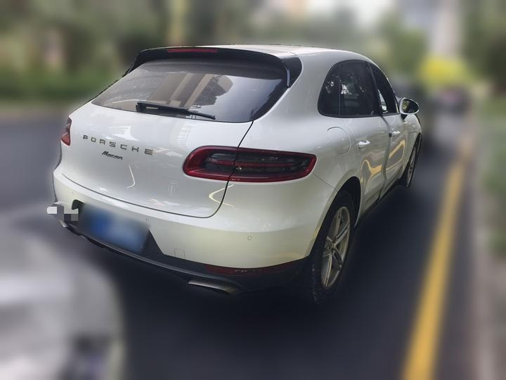 2017 Macan 2.0T photo 6