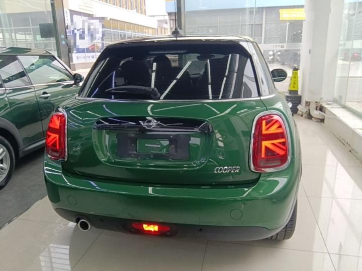 2021 1.5T COOPER Classic 5-Door photo 3