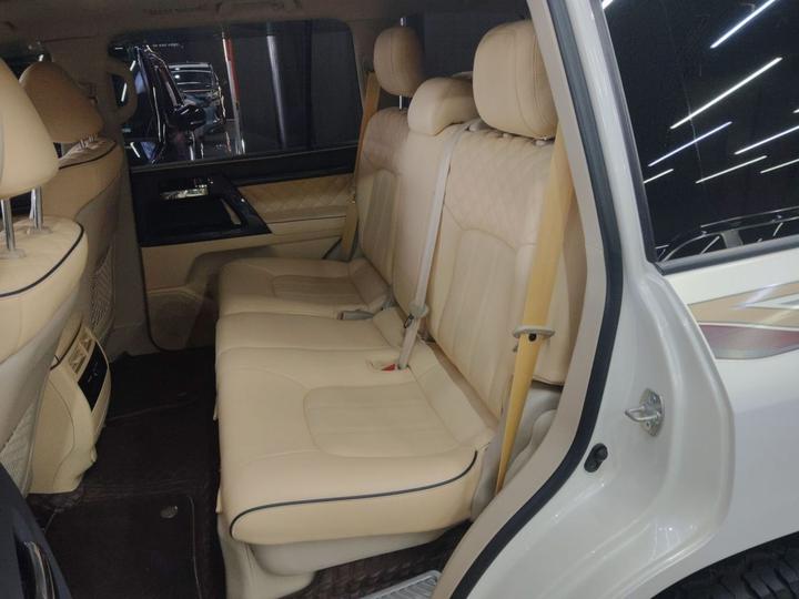 Land Cruiser Parallel Import photo 4