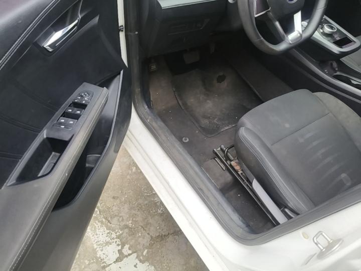 e2 2020 Upgraded Standard Range Standard photo 3