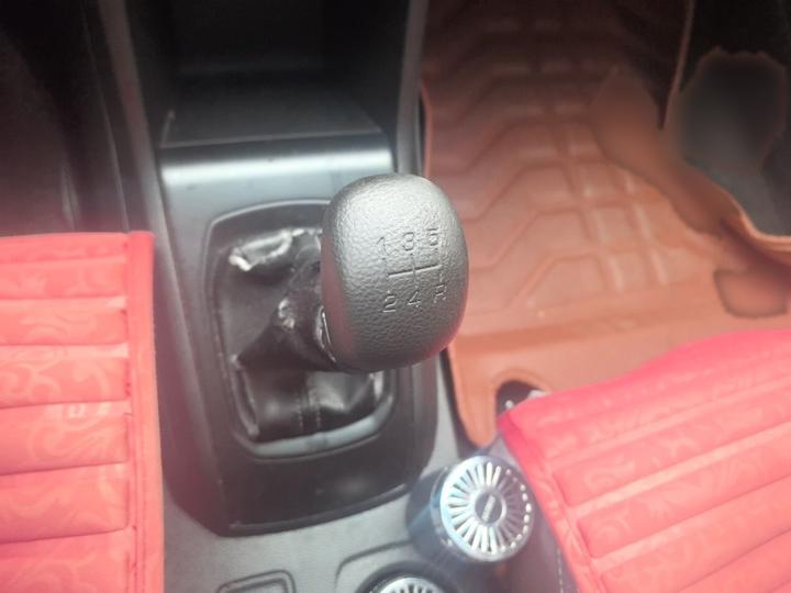 310 2016 1.2L MT Comfort photo 6